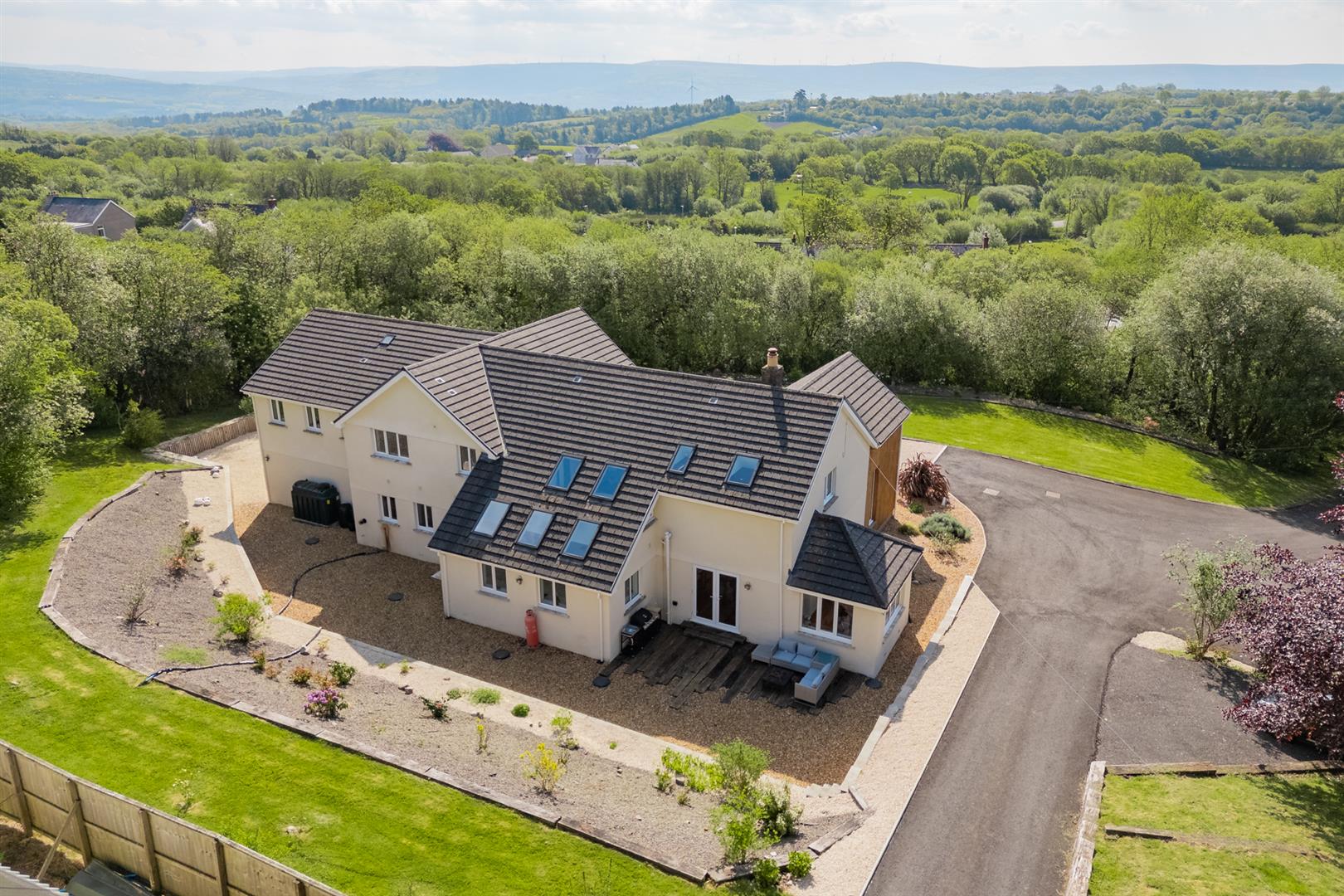 Pant Y Meillion, Llandeilo Road, Gorslas, Llanelli, SA14 7LR
